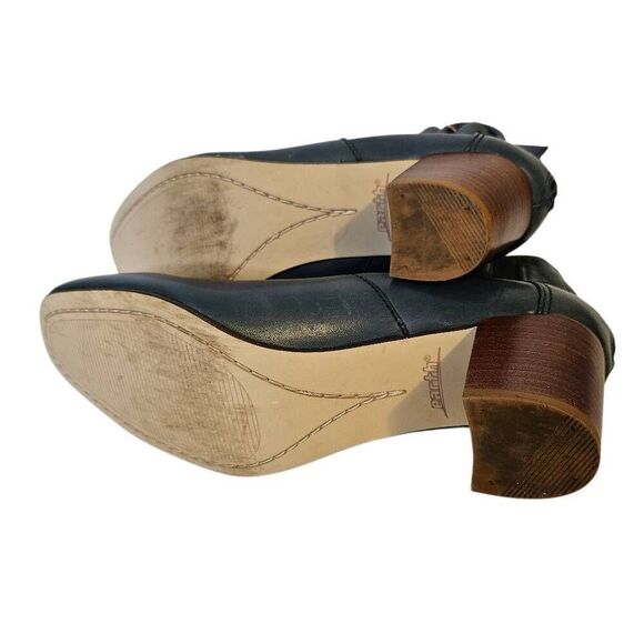 Earth Corinth booties, blue leather. Size 8.5. - Picture 4 of 5